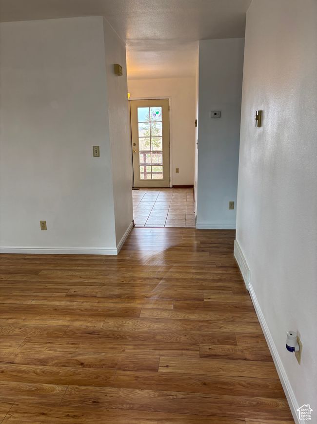 Family room entrance to kitchen | Image 30