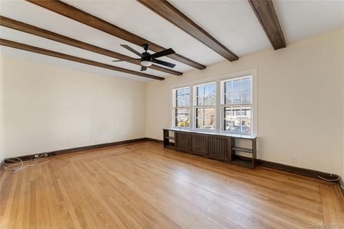 310 Hayward St, Yonkers, NY, 10704-2078 | Card Image