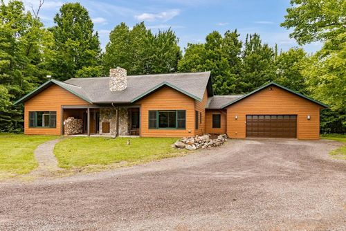 7985 E County Road A, Solon Springs, WI, 54873-8392 | Card Image