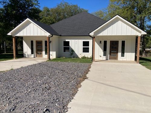 b-516 S 4th St, Bonham, TX, 75418-4715 | Card Image