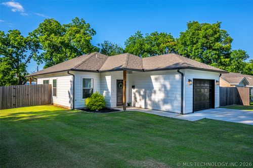 900 E 6th St, Ada, OK, 74820-4031 | Card Image