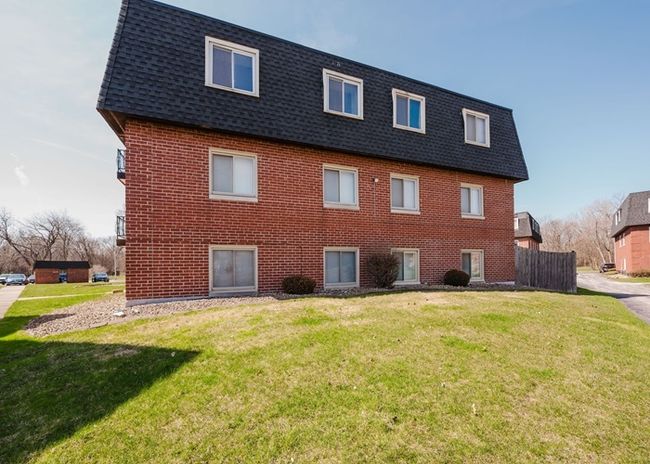 APT-2E - 3012 171 St St, Condo with 2 bedrooms, 1 bathrooms and null parking in Hazel Crest IL | Image 4