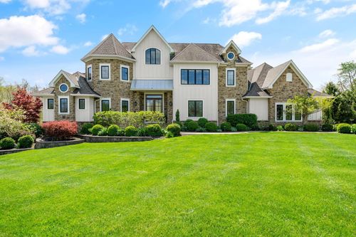 129 Orchard Wood Path, Granville, OH, 43023-4301 | Card Image