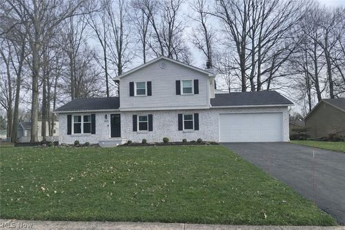 2620 Pine Oak Ct, Niles, OH, 44446-4461 | Card Image