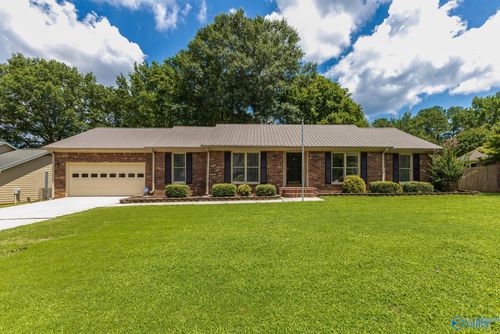 1203 Morrow Dr Se, Huntsville, AL, 35803-2437 | Card Image