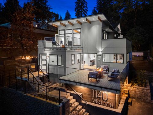 1140 W 17th St, North Vancouver, BC, V7P1W2 | Card Image
