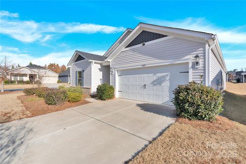 3005 Striped Maple Ct, Charlotte, NC, 28215-6717 | Card Image