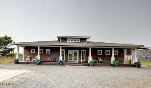 90022 Ocean Drive, Warrenton, OR, 97146 | Card Image