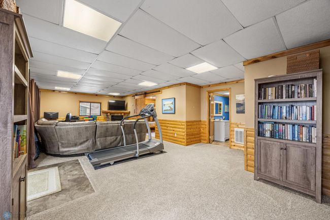 Family Room | Image 21