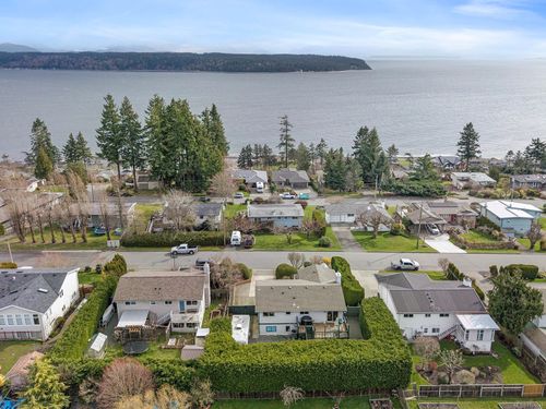 724 Galerno Rd, Campbell River, BC, V9W5J3 | Card Image