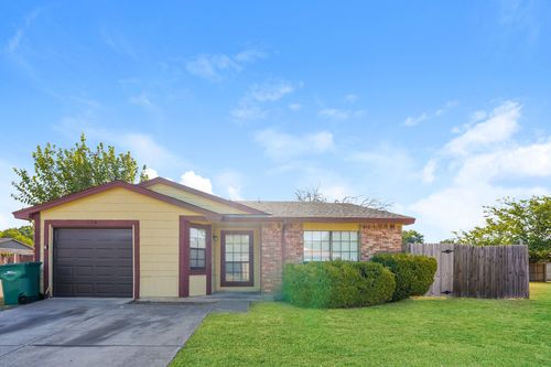 415 Justice St, Cedar Hill, TX, 75104-9081 | Card Image