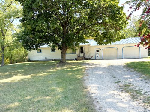 8220 N Vickeryville Rd, Vestaburg, MI, 48891-9415 | Card Image