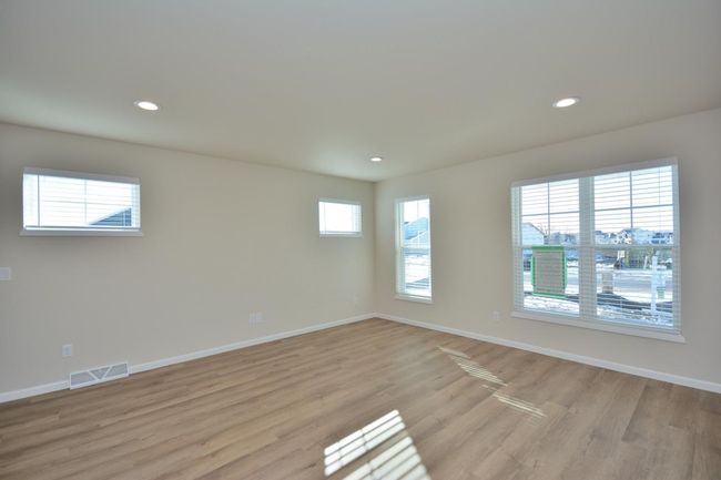 W198N5420 Boxwood Boulevard, House other with 3 bedrooms, 2 bathrooms and null parking in Menomonee Falls WI | Image 12