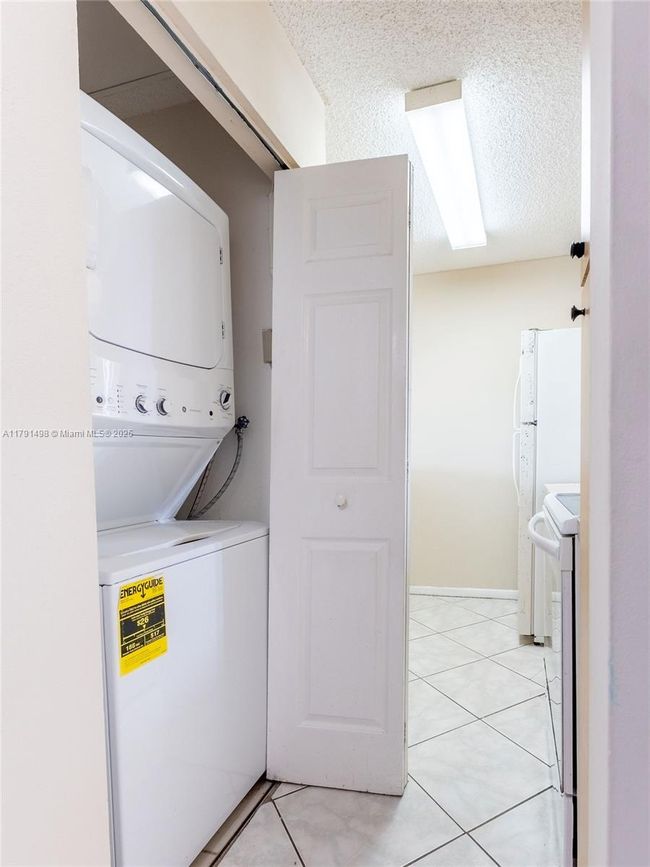 I - 10106 Twin Lakes Dr, Condo with 2 bedrooms, 2 bathrooms and null parking in Coral Springs FL | Image 14