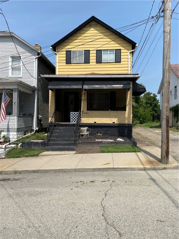 Catalpa St, New Kensington, PA 15068