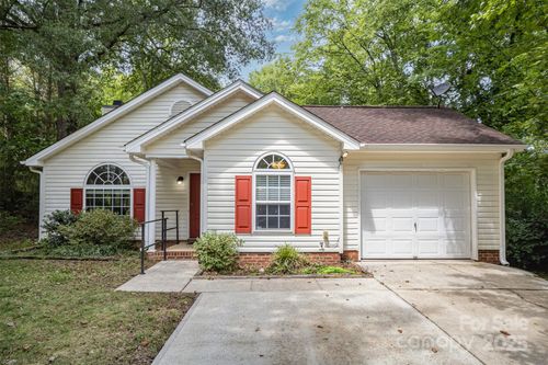 7216 Flodden Field Ct, Charlotte, NC, 28217-6422 | Card Image