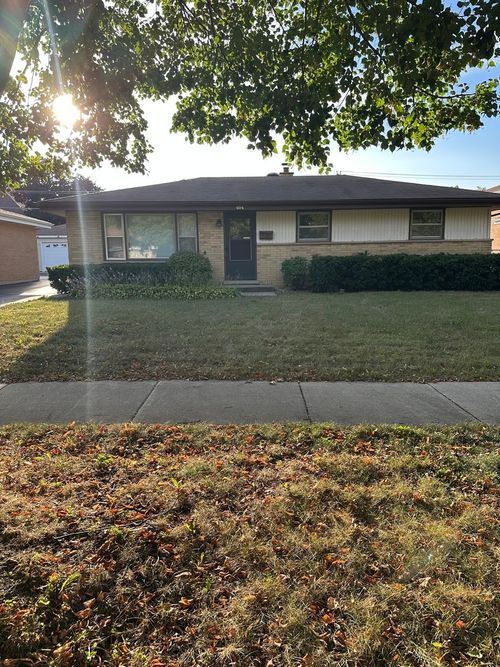 404 Emmerson Ave, Itasca, IL, 60143-2213 | Card Image