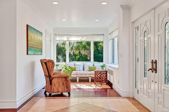 34 Boulevard, House other with 8 bedrooms, 4 bathrooms and null parking in Malba NY | Image 5
