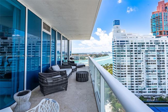 APT-1810 - 100 S Pointe Dr, Condo with 3 bedrooms, 3 bathrooms and null parking in Miami Beach FL | Image 32