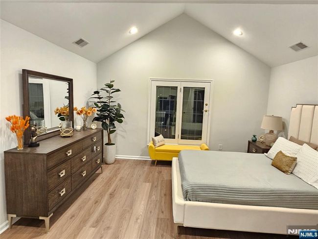 22 - 5-22 Maple Cres, Townhouse with 2 bedrooms, 2 bathrooms and null parking in Vernon NJ | Image 27