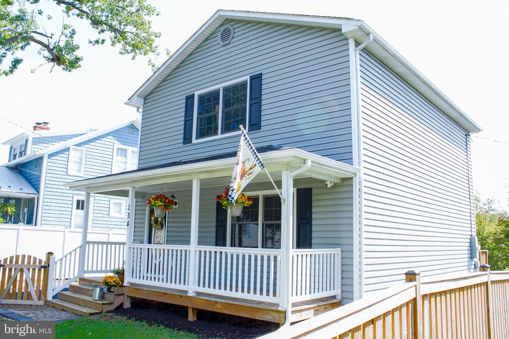 Dowell J Cir, Winchester, VA 22602