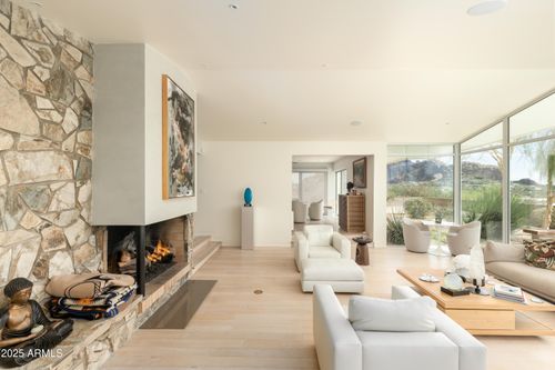 4222 E Mcdonald Dr, Paradise Valley, AZ, 85253-3932 | Card Image