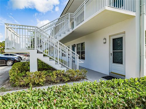 1m-2800 Indian River Blvd, Vero Beach, FL, 32960-7211 | Card Image