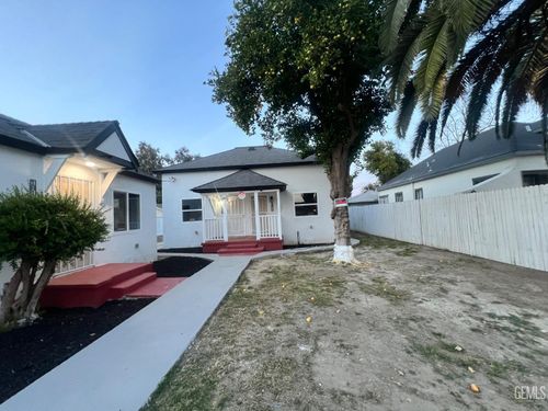 1806-1804 Forrest St, Bakersfield, CA, 93304-1215 | Card Image