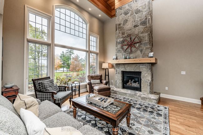 CARLING-5-W3 - 3876 Muskoka Road 118 Road W, Condo with 3 bedrooms, 3 bathrooms and null parking in Muskoka Lakes ON | Image 6