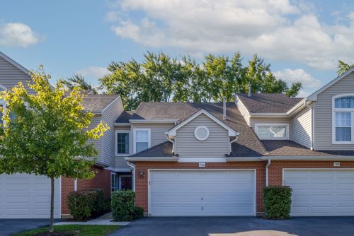746 Old Checker Rd, Buffalo Grove, IL, 60089-1684 | Card Image