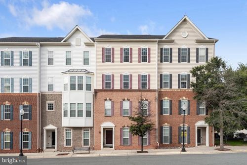 9508 Lee Ct, MANASSAS, VA, 20110-2570 | Card Image