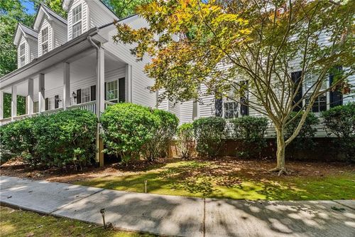 5303 Monarch Dr, Gainesville, GA, 30506-7329 | Card Image