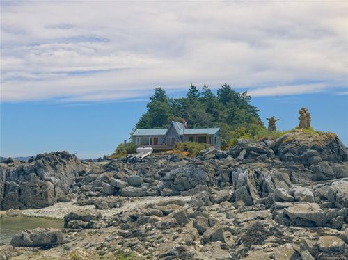 Lot A Twilight Island, Salt Spring, BC, V8K1X6 | Card Image