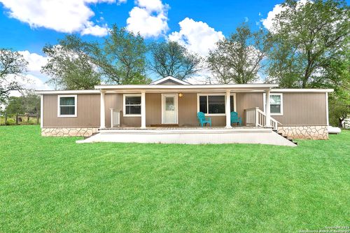 1019 Eagle Creek Dr, Floresville, TX, 78114-9211 | Card Image