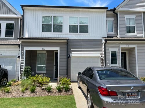 9309 Widden Way, Charlotte, NC, 28269-4940 | Card Image