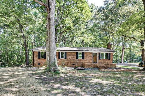 374 Yow Dr, Seagrove, NC, 27341-8545 | Card Image
