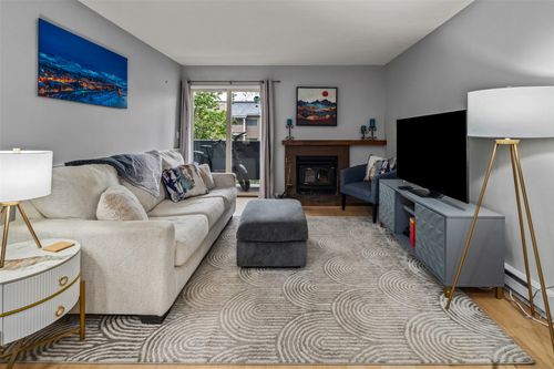 2-1395 Sparta Plz, Steamboat Springs, CO, 80487-1745 | Card Image