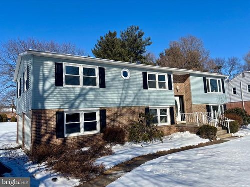 19 Hemlock Dr, MECHANICSBURG, PA, 17055-4712 | Card Image