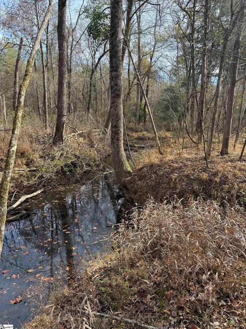 6776 Columbia Hwy, Saluda, SC, 29138-9039 | Card Image