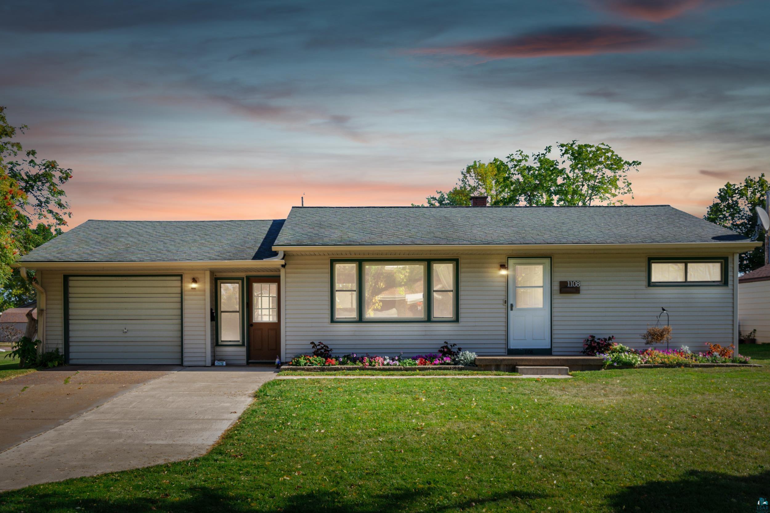 11th Ave, Ashland, WI 54806
