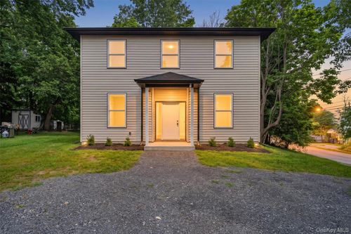 1 Hulse St, Middletown, NY, 10940-4215 | Card Image