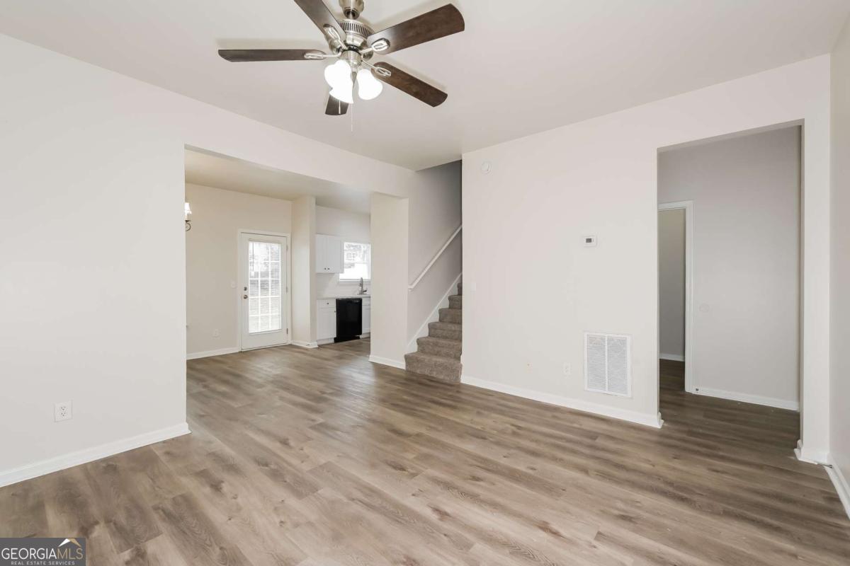 Residential in Oakwood 3