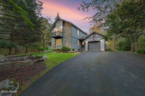 72 Lakeview Timbers Dr, Gouldsboro, PA, 18424-8829 | Card Image