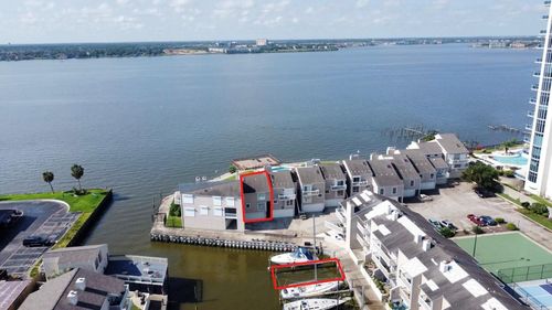 10 Mariner Village Dr, Seabrook, TX, 77586-5448 | Card Image