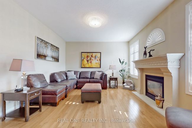 646 Peter Rupert Ave, House other with 4 bedrooms, 5 bathrooms and 6 parking in Maple ON | Image 9