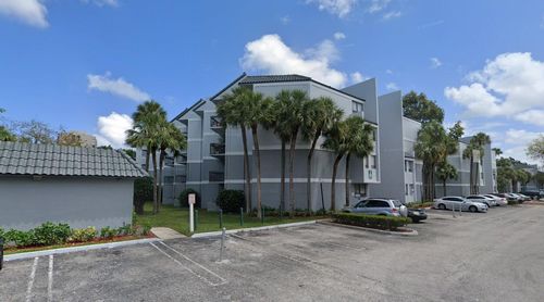 apt-211-2000 N Congress Ave, West Palm Beach, FL, 33401-1698 | Card Image