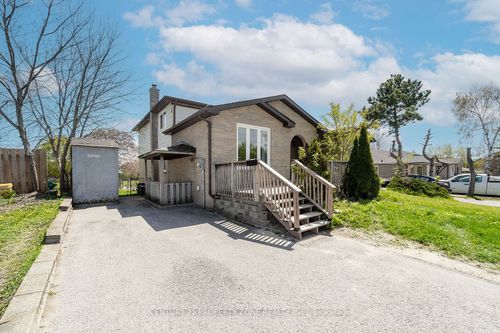 39 Sylvia St, Barrie, ON, L4M5J2 | Card Image