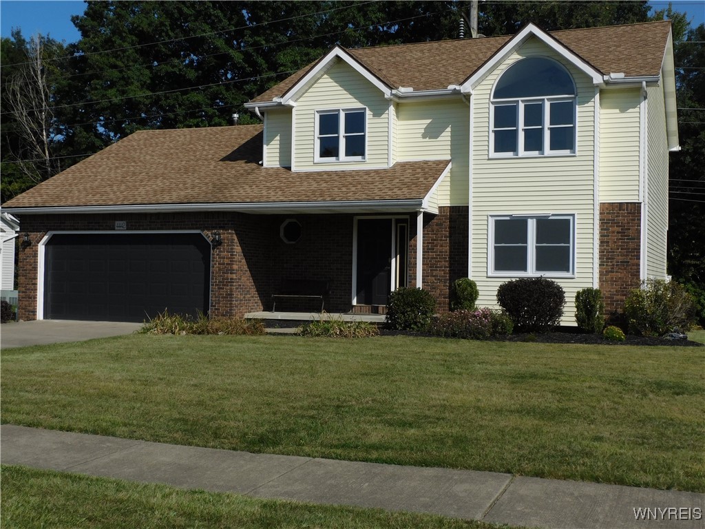 Rushford Dr, Hamburg, NY 14075