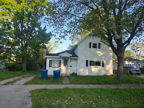 449 Boon St, Cadillac, MI, 49601-1711 | Card Image