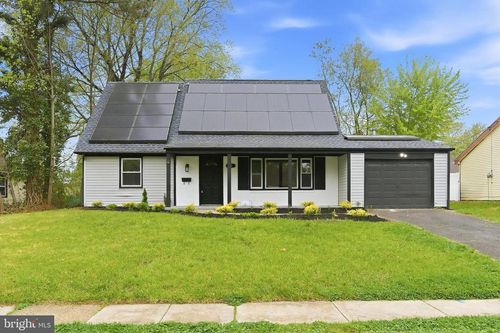 76 Evergreen Dr, Willingboro, NJ, 08046-2455 | Card Image